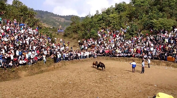 Bắc Kạn: Độc đáo hội xuân "Mù Là"