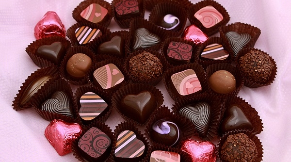 Cách phân biệt socola thật – giả cho ngày Valentine