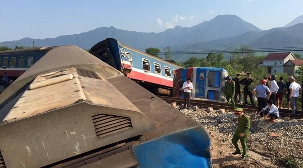 Khẩn trương khắc phục tai nạn nghiêm trọng khiến 7 người thương vong ở Huế