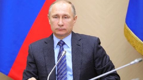 Ông Putin ký sắc lệnh: tạm thời công nhận hộ chiếu hai nước tự xưng là Donetsk và Lugansk.