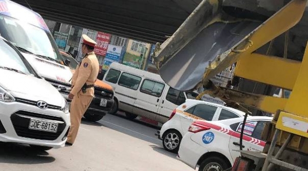 Hà Nội: Đội CSGT số 7 làm ngơ cho xe tải, xe bồn “oanh tạc” trong giờ cấm?