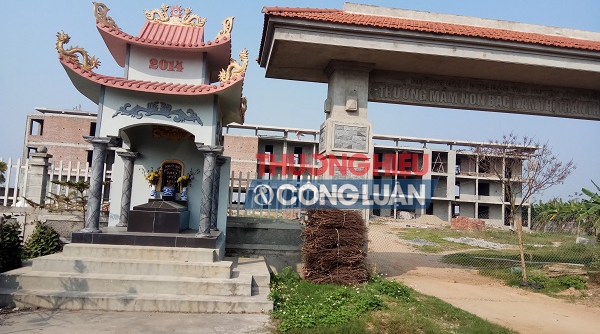 Thị trấn Thổ Tang (Vĩnh Phúc): Hãi hùng những ngôi mộ "mọc" trong khuôn viên trường MN