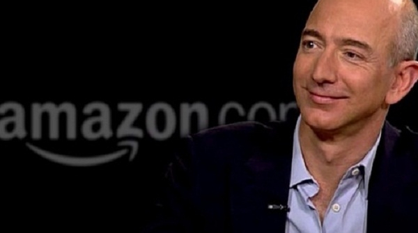 Amazon lớn gấp đôi Walmart về giá trị vốn hóa