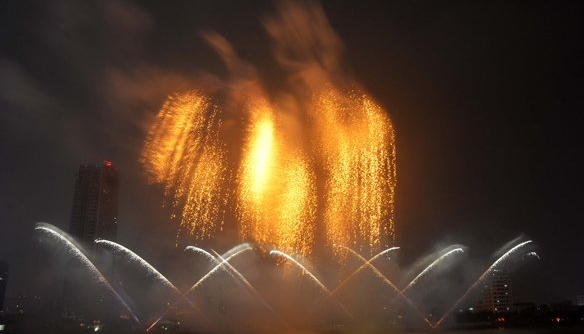 Cuộc thi pháo hoa quốc tế Đà Nẵng 2017: Trung Quốc - Anh kể chuyện bằng pháo hoa trong đêm Kim