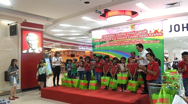 Central Group Việt Nam và Big C tặng 3.600 phần quà cho trẻ em dịp Quốc tế thiếu nhi 1-6