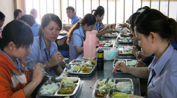 Hà Nội: Xử phạt 14 bếp ăn tập thể vi phạm an toàn thực phẩm