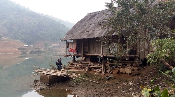 Lào Cai: Thủy điện Vĩnh Hà dâng nước khiến nhiều hộ dân bị cô lập