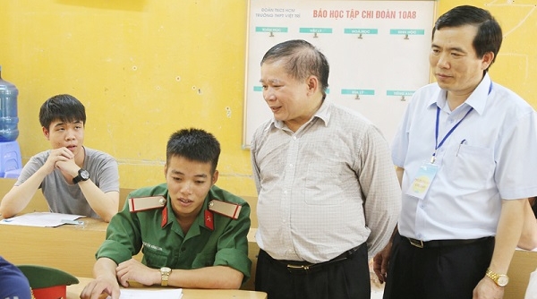 Thứ trưởng Bộ GD&ĐT Bùi Văn Ga: Kiểm tra công tác tổ chức thi tại Phú Thọ