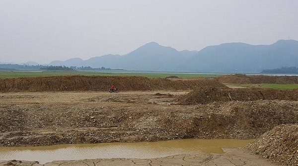 Công ty Đại Việt “núp bóng” nạo vét hồ Núi Cốc để khai thác khoáng sản?