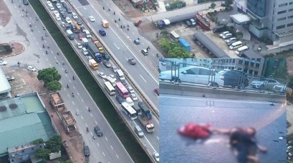 Nam thanh niên tử vong tại chỗ vì đâm vào xe bán tải trên đường Vành đai 3