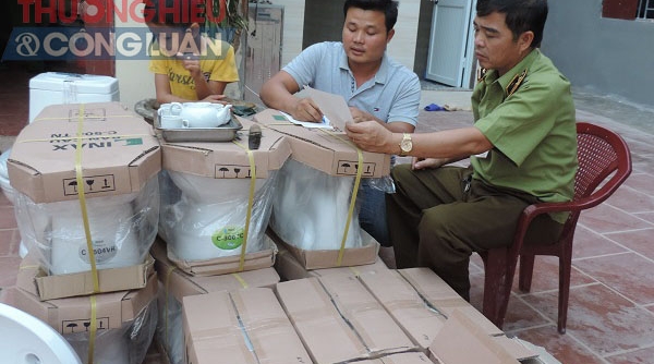 Bắc Giang: Phát hiện, thu giữ lô hàng thiết bị vệ sinh không rõ nguồn gốc, xuất xứ