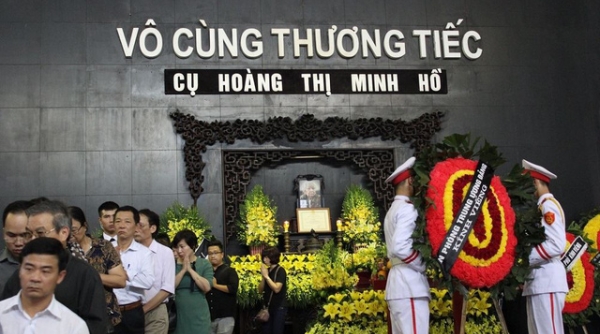 Chùm ảnh: Phó Thủ tướng đến viếng cụ Hoàng Thị Minh Hồ