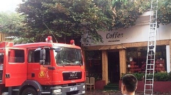 Hà Nội: Cháy lớn ở quán cà phê, nhiều người hoảng loạn chạy thoát thân