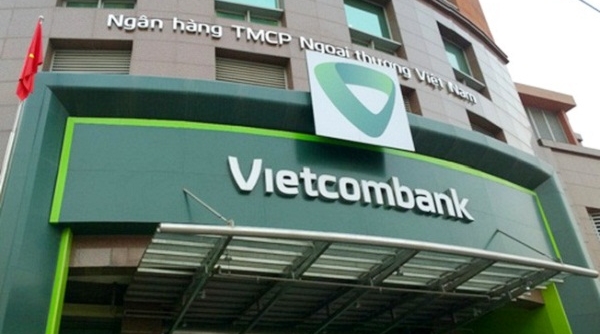 Sau hàng loạt sai phạm, Chủ tịch HĐQT Vietcombank bất ngờ “gom” 10.000 cổ phiếu VCB