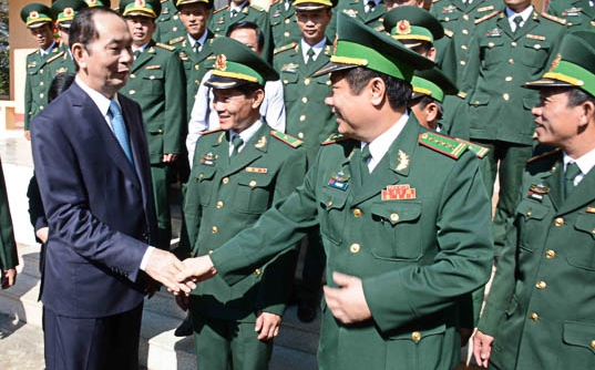 Chủ tịch nước Trần Đại Quang thăm, chúc Tết cán bộ, chiến sỹ và đồng bào tỉnh Gia Lai