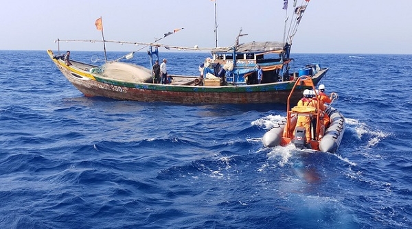 Cứu nạn thành công một thuyền viên bị tai nạn lao động trên biển