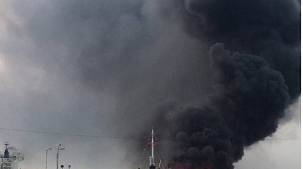 Thủ tướng Chính phủ chỉ đạo xử lý sự cố cháy tàu chở dầu tại Hải Phòng