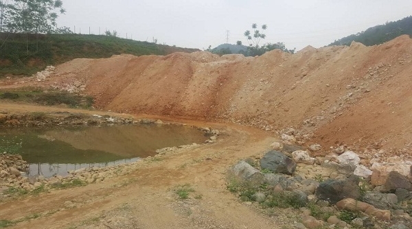 Huyện Tân Sơn (Phú Thọ): Hàng nghìn khối đất thải “bức tử” sông Bứa?