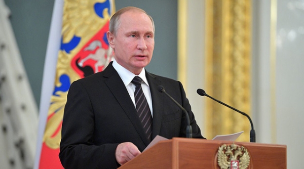 Tổng thống Putin lên tiếng giữa lúc “nước sôi lửa bỏng”