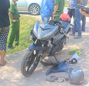 Quảng Bình: Tai nạn giao thông khiến 2 thanh niên tử vong tại chỗ