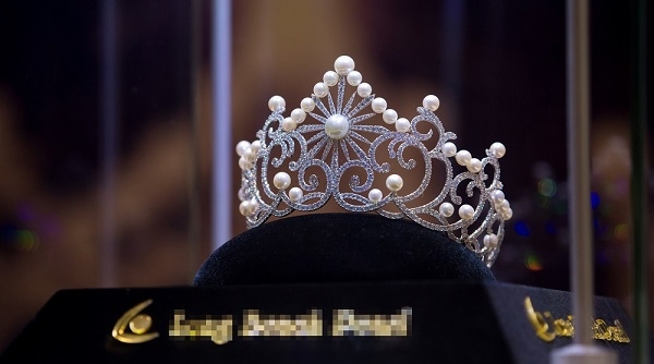Hé lộ vương miện 2 tỷ đồng của Hoa hậu Biển toàn cầu 2018