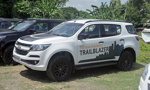 Chevrolet Trailblazer sẽ bán với giá từ 859 triệu đồng tại Việt Nam - có thể ‘ngáng đường’ Fortuner?