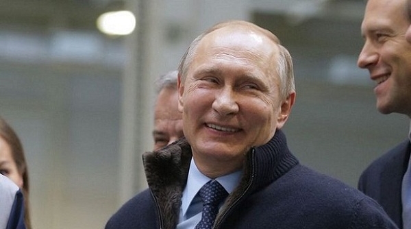 Ông Putin “phá trận” Mỹ-phương Tây trong thế thập diện mai phục