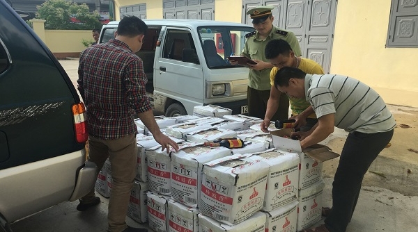 Lạng Sơn: Thu giữ hàng nghìn sản phẩm thực phẩm nhập lậu có xuất xứ Trung Quốc