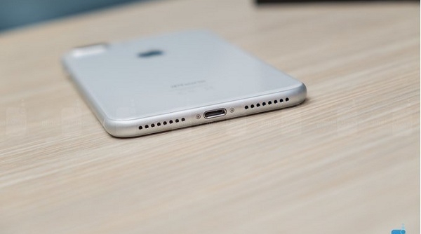 iPhone 2019 có thể bỏ cổng Lightning, thay bằng USB Type C