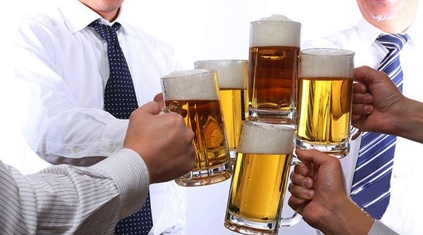 Vì sao người Nhật uống nhiều rượu bia nhưng ít bị rối loạn tiêu hóa?