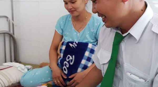 Em bé thứ 82 chào đời trên taxi Mai Linh dưới sự hỗ trợ của tài xế
