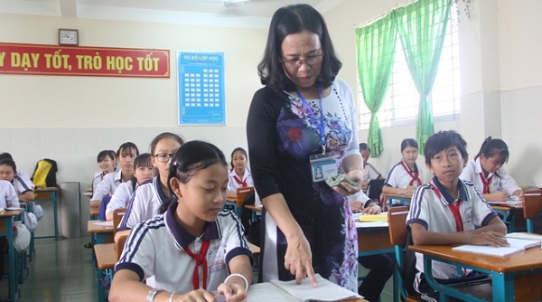 Chính phủ yêu cầu Bộ Giáo dục khẩn trương ban hành Chương trình giáo dục phổ thông mới