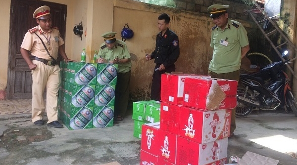 Lạng Sơn: Phát hiện, bắt giữ xe ô tô vận chuyển thực phẩm nhập lậu