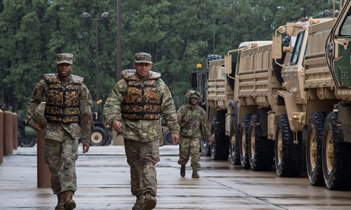 Mỹ triển khai 13.000 binh sỹ chống bão Florence