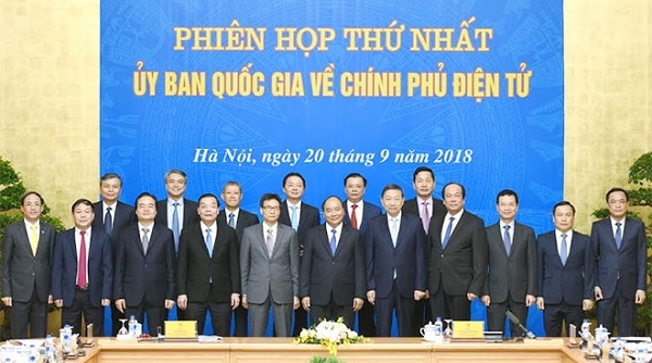 Thủ tướng chủ trì phiên họp đầu tiên của Ủy ban Quốc gia về Chính phủ điện tử