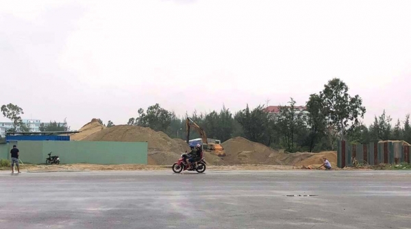 P. Hòa Quý- TP Đà Nẵng: Nhiều bãi tập kết cát chưa đủ thủ tục vẫn ngang nhiên hoạt động.