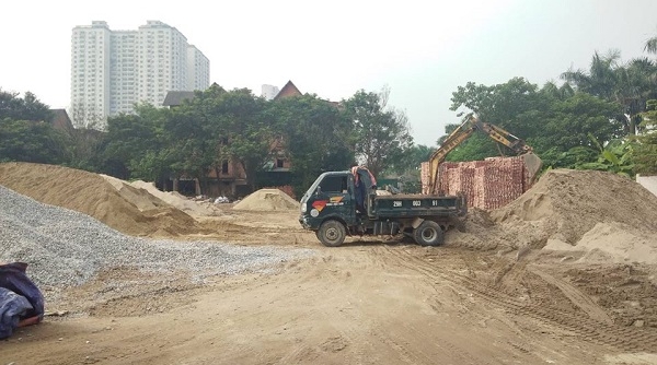 Huyện Thanh Trì: Bãi tập kết VLXD trên địa bàn xã Tân Triều ngang nhiên hoạt động không phép