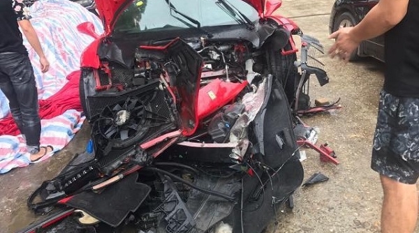 Thông tin mới nhất vụ "siêu xe Ferrari" được cho là của ca sĩ Tuấn Hưng gặp nạn?