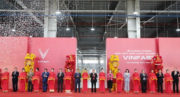 VinFast khánh thành nhà máy sản xuất và ra mắt xe máy điện thông minh