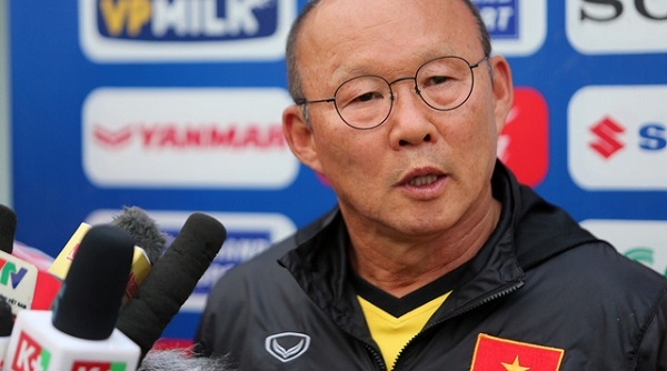 Thầy Park tiết lộ 2 cầu thủ thay Văn Thanh