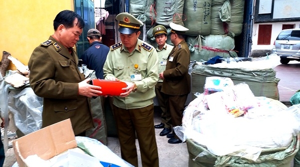 Lạng Sơn: Thu giữ lô hàng hóa nhập lậu