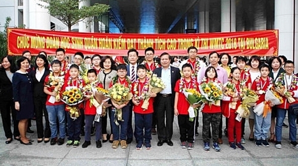 Đoàn học sinh Việt Nam giành 9 HCV tại kỳ thi vô địch các đội tuyển Toán thế giới