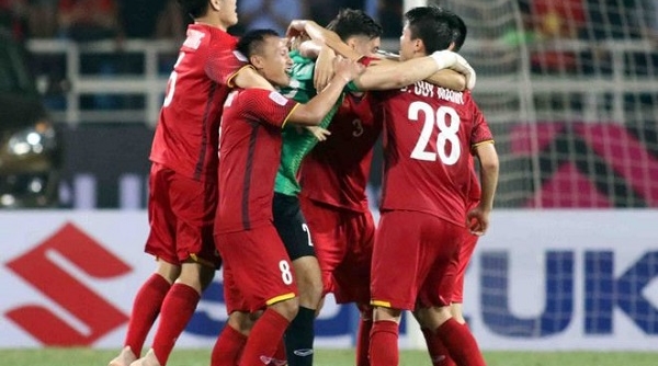 Đánh bại Philippines 2-1 ở BK lượt về: ĐT Việt Nam vào chung kết AFF Cup 2018