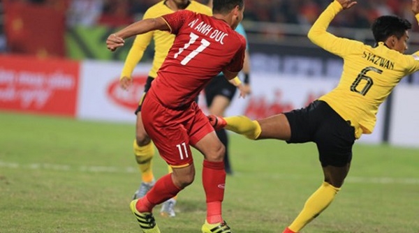 Việt Nam 1-0 Malaysia: Anh Đức vô lê đẹp mắt ghi bàn thắng mở tỷ số