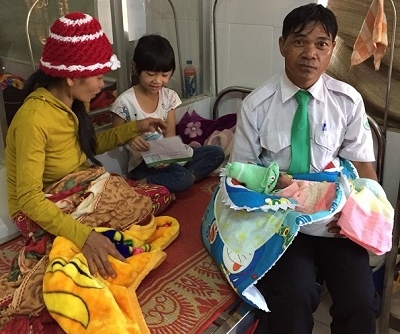 Kì diệu em bé thứ 100 sinh ra trên xe taxi Mai Linh