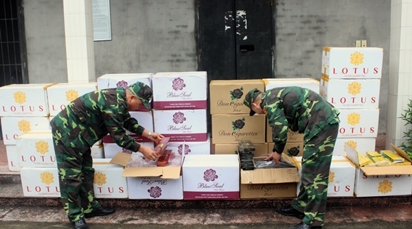 Quảng Ninh: Bắt giữ vụ vận chuyển 15.000 bao thuốc lá nhập lậu