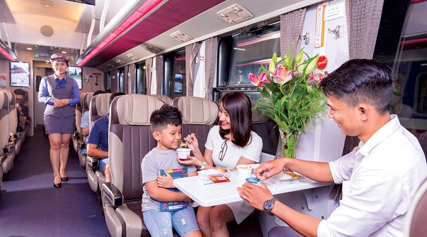 Đường sắt kết thúc chương trình phục vụ miễn phí suất ăn hàng không