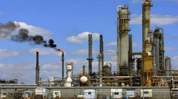 Giá dầu ngày 5/6: Căng thẳng thương mại toàn cầu dâng cao, dầu giảm mạnh
