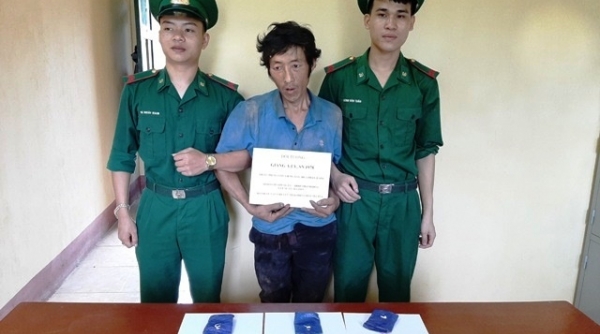 Thanh Hóa: Bắt đối tượng vận chuyển gần 600 viên ma túy tổng hợp