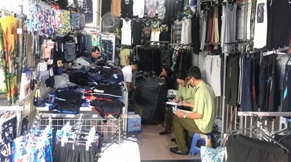 Thu giữ hàng nghìn thắt lưng, quần áo Gucci, Chanel... nghi giả mạo nhãn hiệu tại Ninh Hiệp